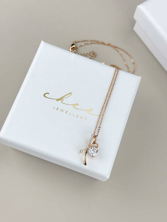 Bow Necklace